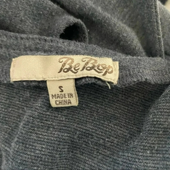 Be Bop S gray scoop neck ruffle sleeve fit & flare dress with buttons Y2K Retro - Picture 6 of 6